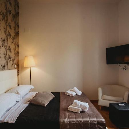 Colosseum Rooms Рим Екстериор снимка