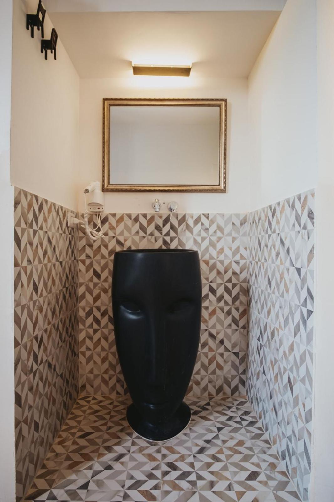 Colosseum Rooms Рим Екстериор снимка